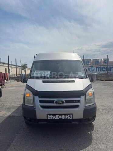 Ford Transit-1