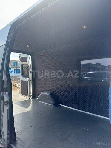 Ford Transit-5