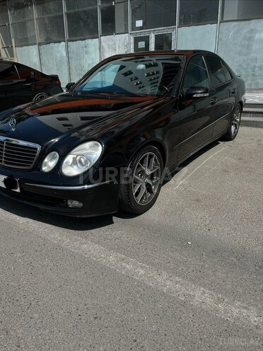 Mercedes E 220-2