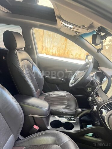 Hyundai ix35-4