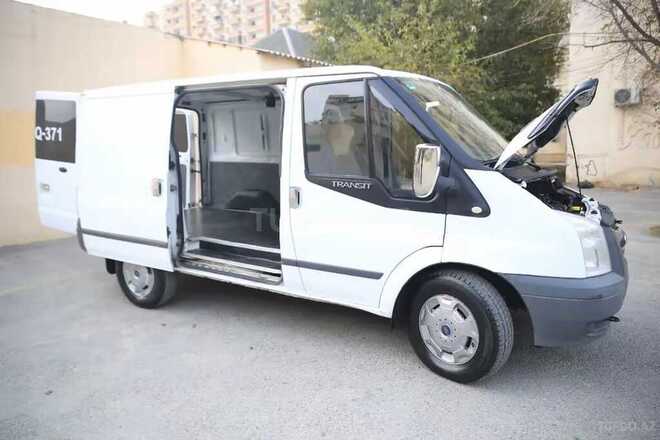 Ford Transit-6
