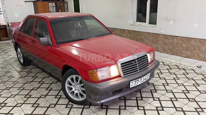 Mercedes 190-2