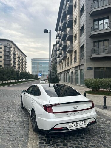 Hyundai Sonata-6