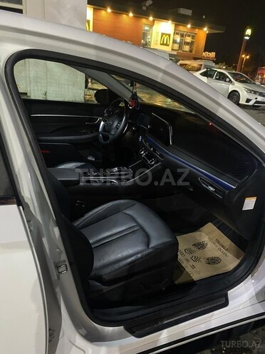 Hyundai Sonata-10