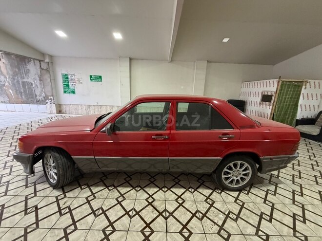 Mercedes 190-7