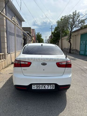 Kia Rio-4