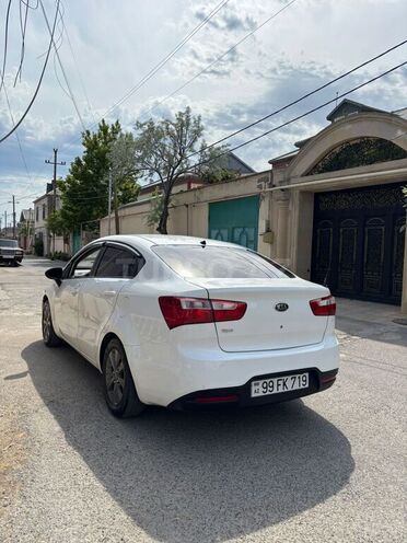 Kia Rio-5