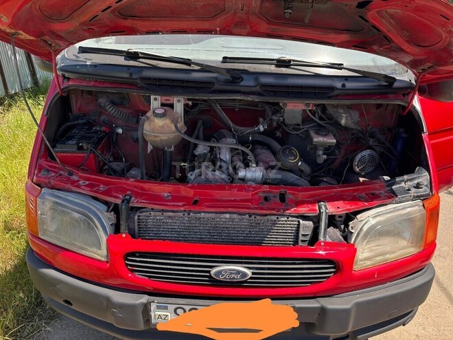 Ford Transit-3