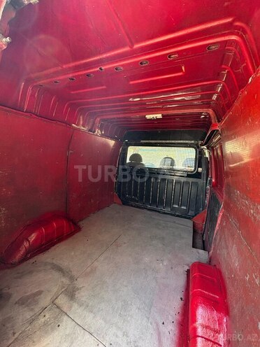 Ford Transit-8