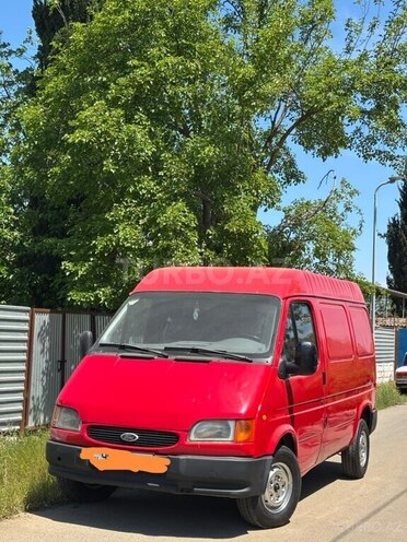 Ford Transit-9