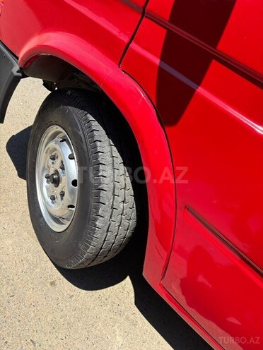 Ford Transit-19