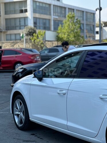 SEAT Leon-7