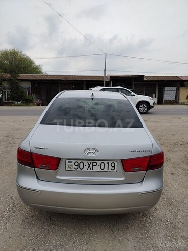 Hyundai Sonata-8