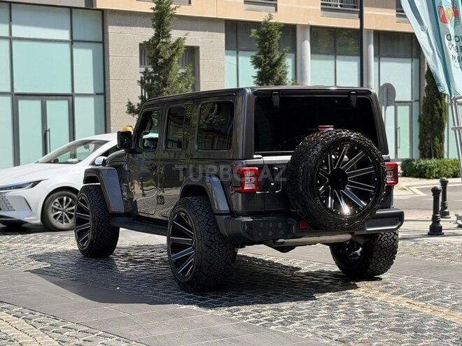 Jeep Wrangler-11