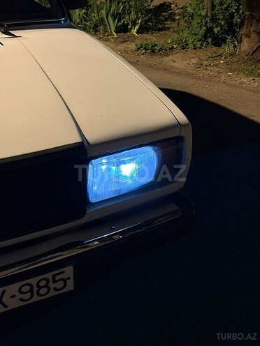 LADA (VAZ) 2107-2