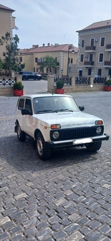 LADA (VAZ) Niva-11