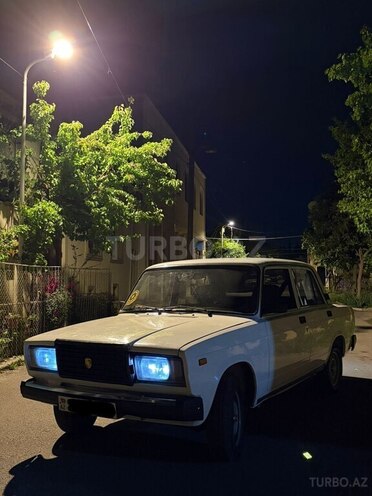 LADA (VAZ) 2107-1