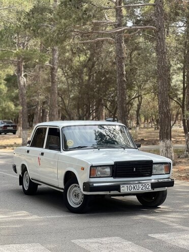 LADA (VAZ) 2107-4