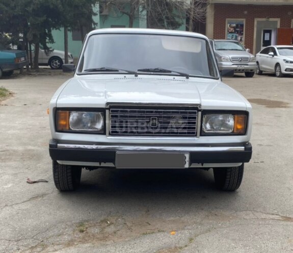 LADA (VAZ) 2107-1