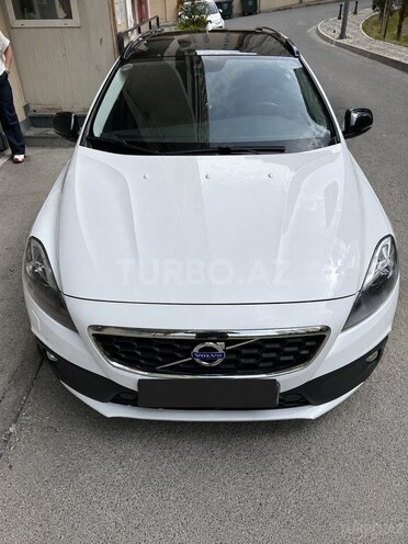 Volvo V40-2
