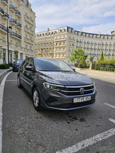 Volkswagen Polo-3