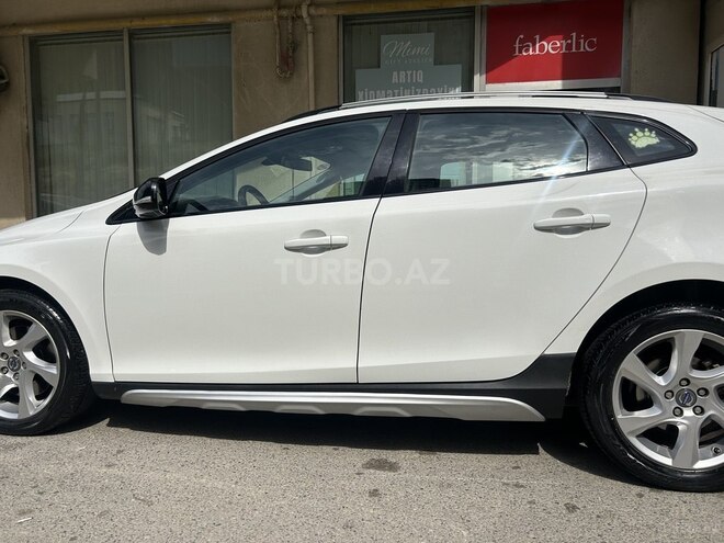 Volvo V40-5