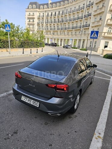 Volkswagen Polo-11
