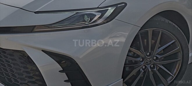Toyota Camry-13