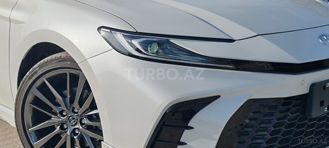 Toyota Camry-5