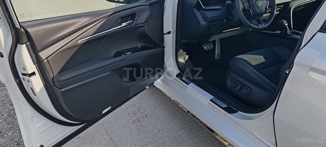 Toyota Camry-21