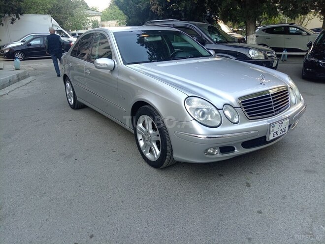 Mercedes E 240-16