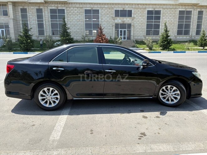 Toyota Camry-4
