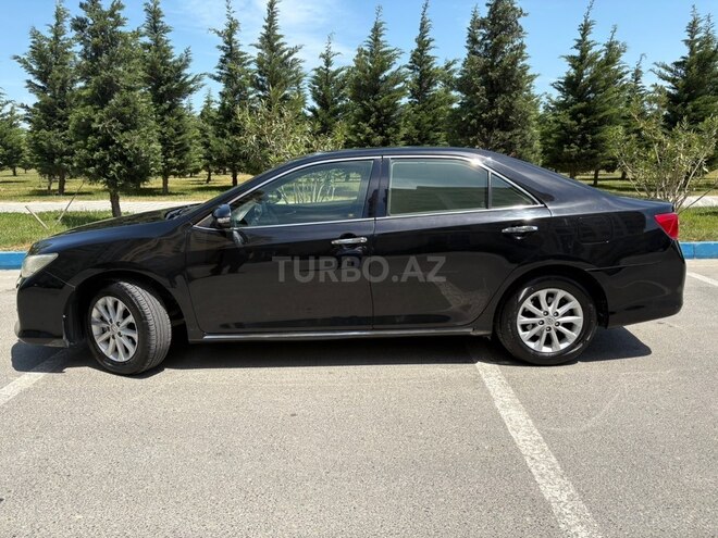 Toyota Camry-5