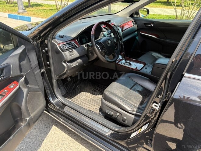 Toyota Camry-8