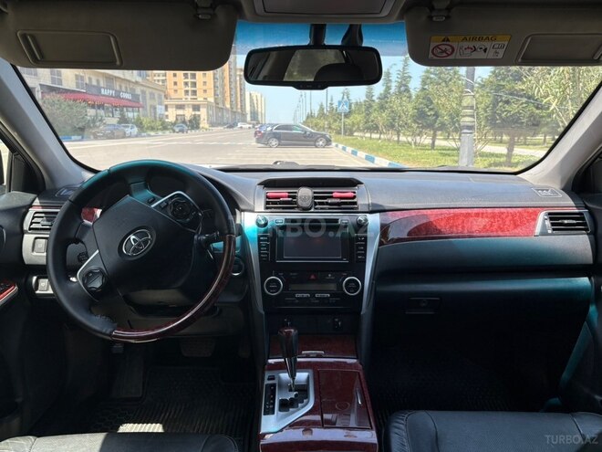 Toyota Camry-10