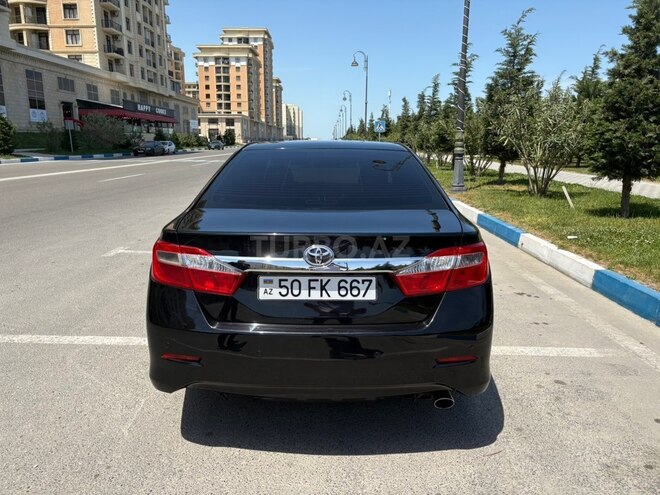 Toyota Camry-6