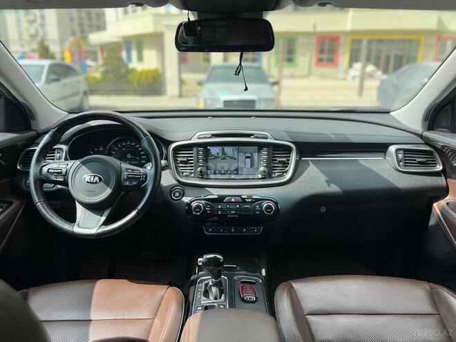 Kia Sorento-13