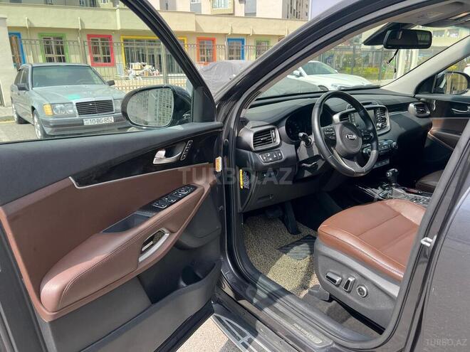 Kia Sorento-14