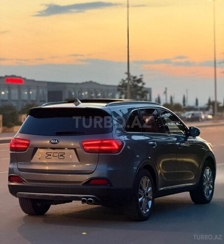 Kia Sorento-4