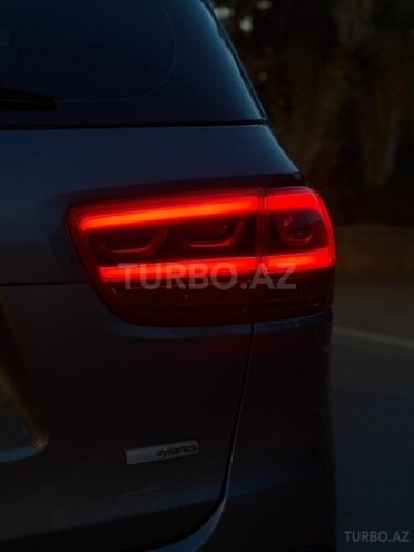 Kia Sorento-12