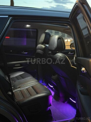 Kia Sorento-17