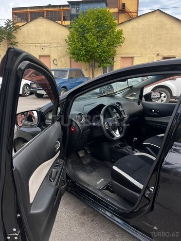 Nissan Note-7