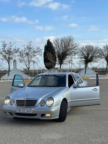 Mercedes E 200-5
