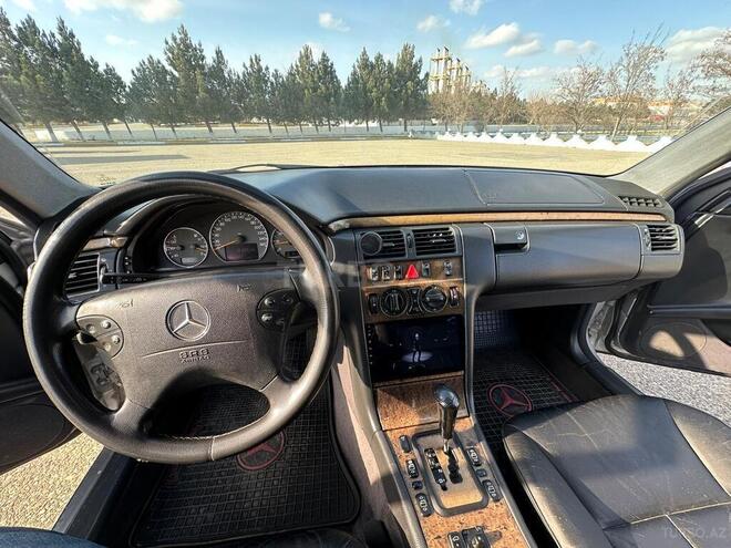 Mercedes E 200-9