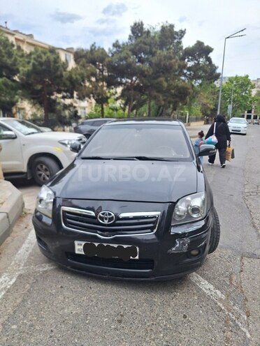 Toyota Avensis-1