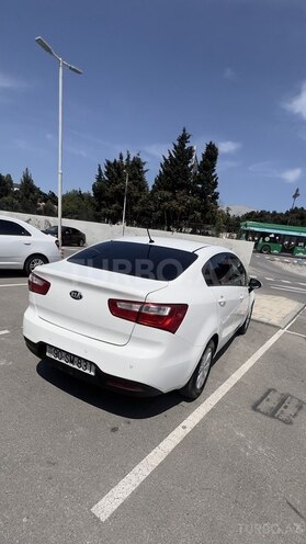 Kia Rio-5