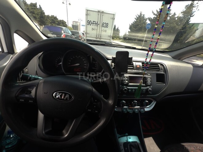 Kia Rio-8