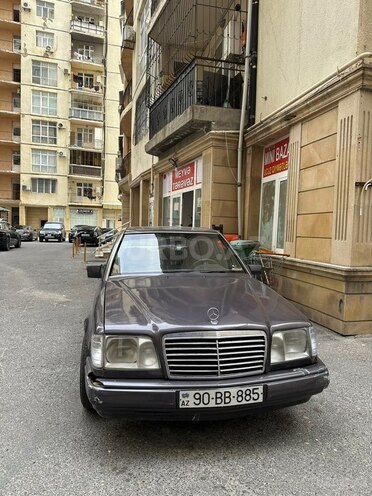 Mercedes 280 E-1