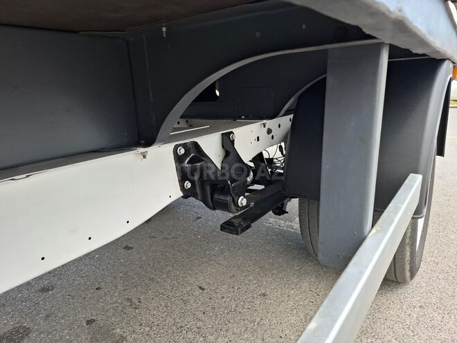 Ford Transit-11