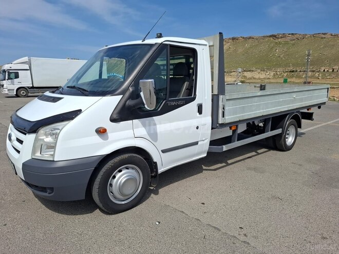 Ford Transit-2